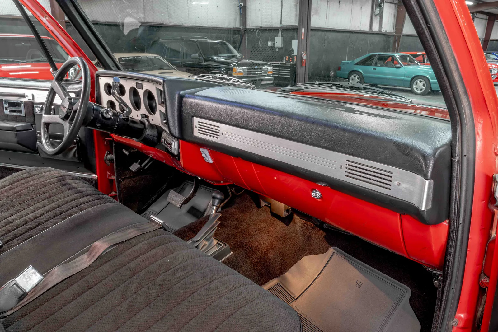 1986-Chevrolet-K10-Apple Red-111834-49.jpg